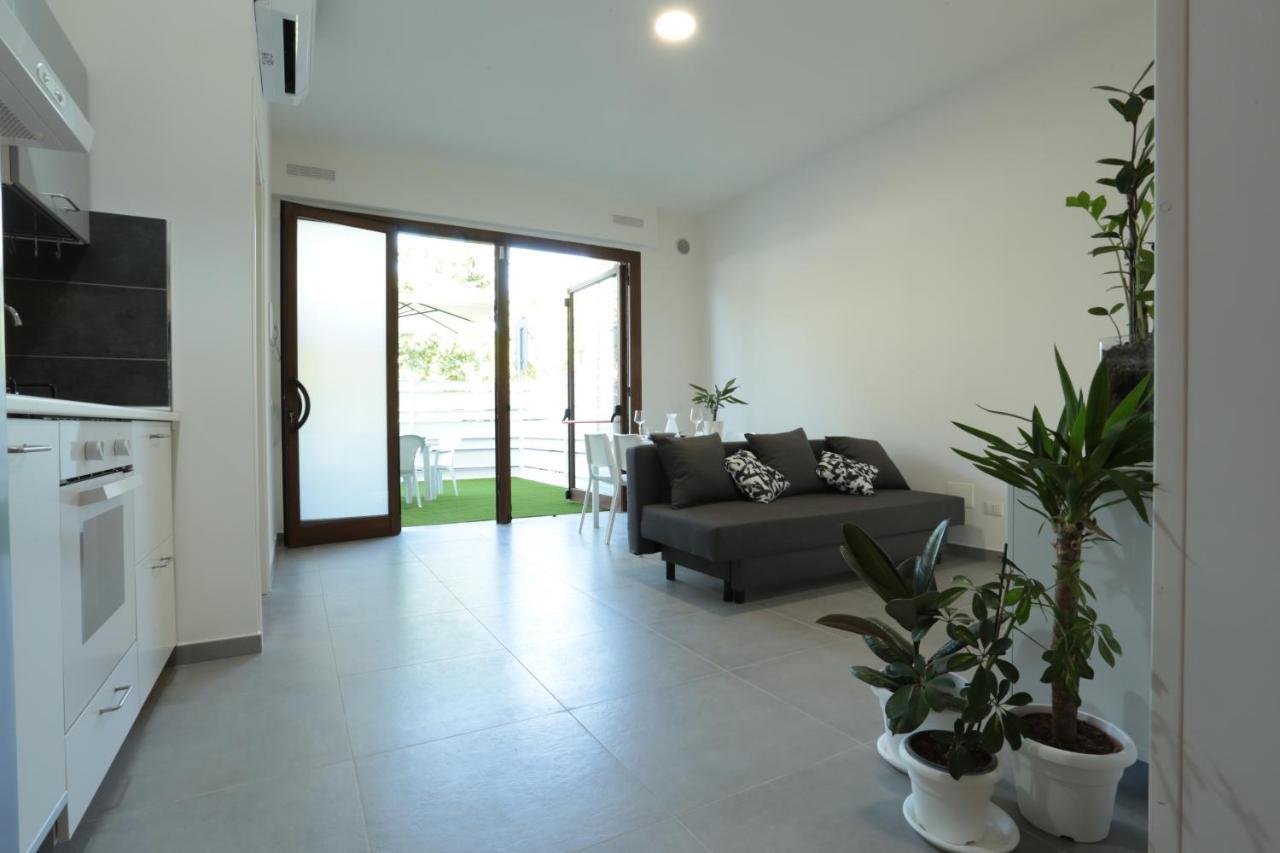 Novella Del Mar Prima Fila Dal Mare Villa Grottammare Exterior photo